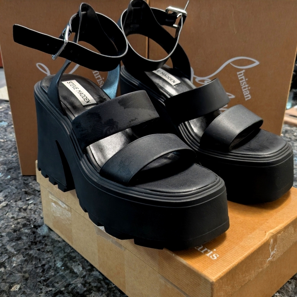 Stylish Black Platform Sandals